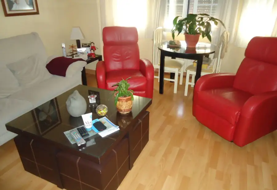 Se vende casa adosada centrica de cuatro dormitorios en Manzanares