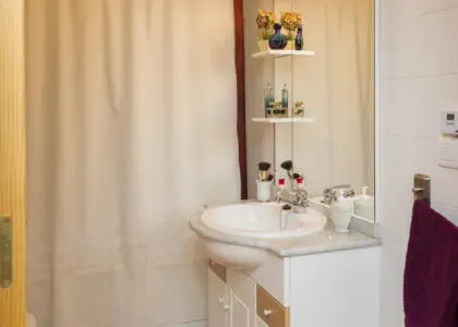 Se vende casa con local comercial a escasos metros del centro en Manzanares
