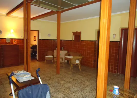 Se vende casa de cinco dormitorios en zona centro en Manzanares