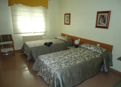 Se vende casa de cuatro dormitorios amueblada en buena zona en Manzanares