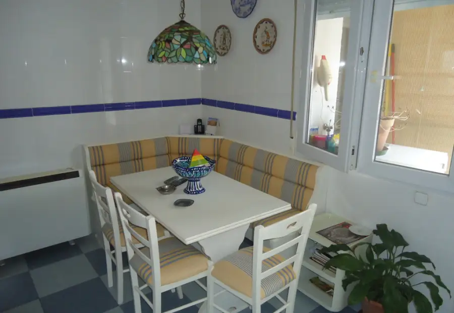 Se vende casa de dos dormitorios en zona Paseo del Rio en Manzanares