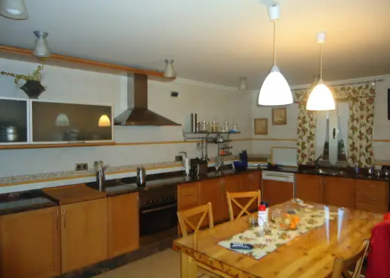 Se vende casa en zona residencial de tres dormitorios. en Manzanares