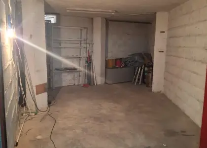 Se vende garaje cerrado junto al hospital con luz y agua en Alcázar de San Juan
