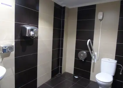 SE VENDE LOCAL COMERCIAL ALQUILADO DE 160 m/2 CENTRO DE ALCAZAR DE SAN JUAN en Alcázar de San Juan