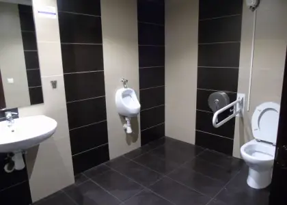 SE VENDE LOCAL COMERCIAL ALQUILADO DE 160 m/2 CENTRO DE ALCAZAR DE SAN JUAN en Alcázar de San Juan