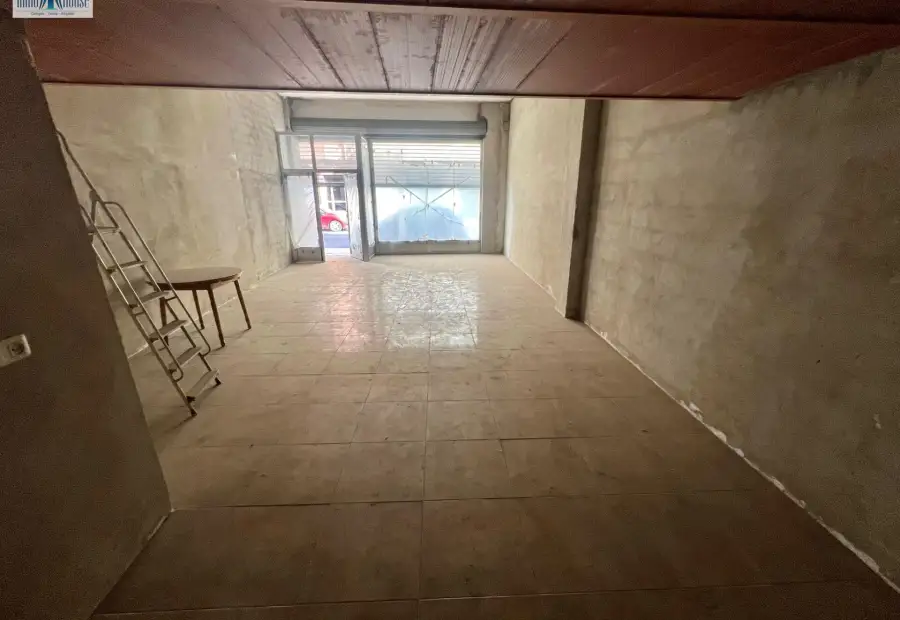 Se vende local comercial con garaje - zona semicentro _ feria en Albacete
