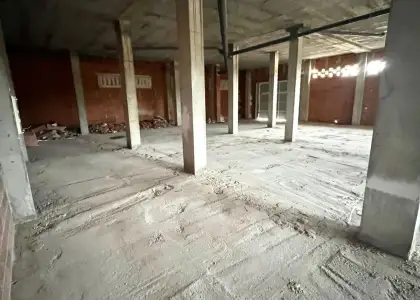 Se vende local comercial zona imaginalia en Albacete