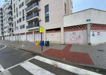 Se vende local comercial zona imaginalia en Albacete