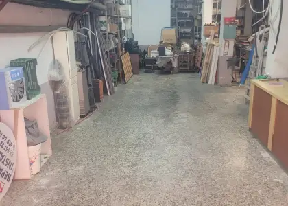 Se vende local con vado en Albacete