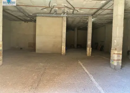 Se vende local zona hospital en Albacete