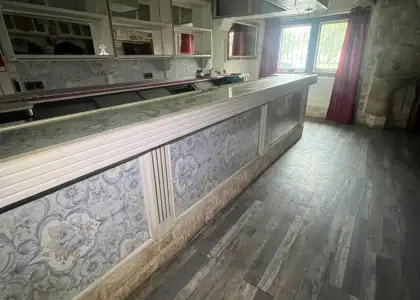 Se vende o alquila local con licencia musical ( zona campus universitario ) en Albacete