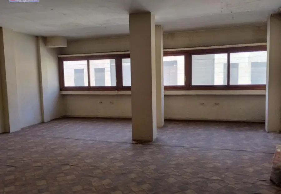 Se vende oficina junto a plaza de España y Of. de Correos de Alcázar de San Juan en Alcázar de San Juan