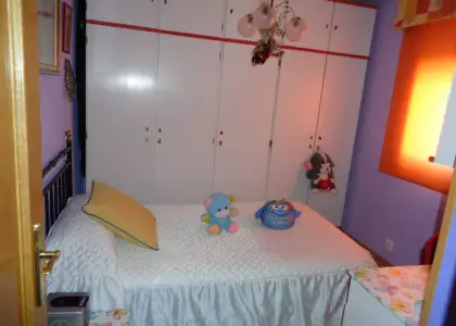 Se vende piso amplio reformado en Manzanares