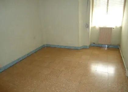 Se vende piso centrico de cuatro dormitorios en Manzanares