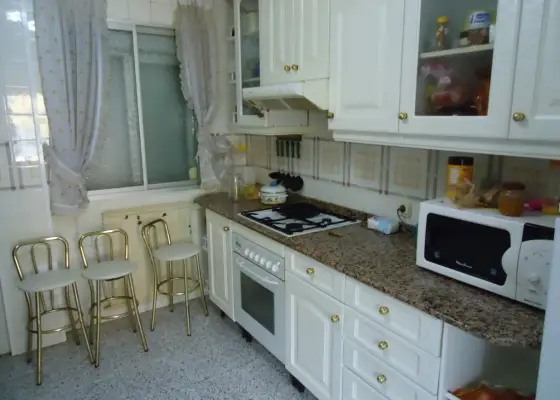 Se vende piso completamente amueblado de tres dormitorios con garaje y trastero. en Manzanares