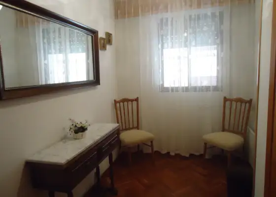 Se vende piso de cuatro dormitorios centrico en Manzanares