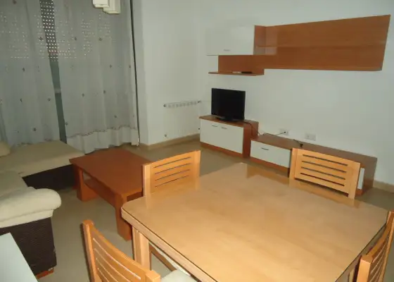 Se vende piso de dos habitaciones en buen estado. en Manzanares