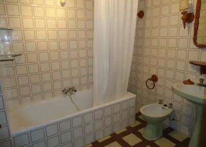 Se vende piso de tres dormitorios a escasos metros del centro en Manzanares