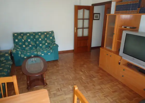 Se vende piso de tres dormitorios en zona centro con garaje en Manzanares