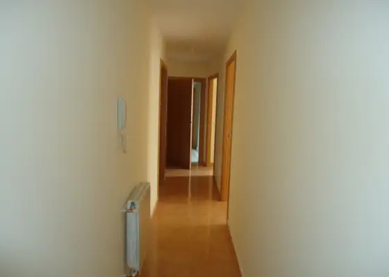 Se vende piso de tres dormitorios en zona centro en Manzanares
