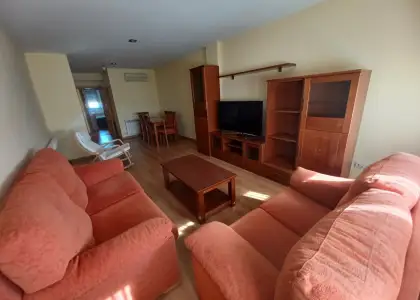 Se vende piso en rentabilidad de tres dormitorios, dos baños garaje y trastero junto a Avda de la Constitución en Alcázar de San Juan