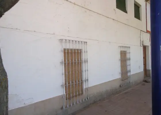 Se vende solar en Paseo del Rio en Manzanares