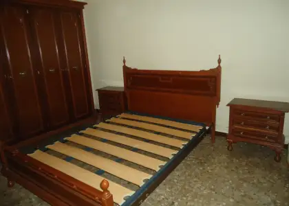 Se vende solar en zona divina pastora en Manzanares