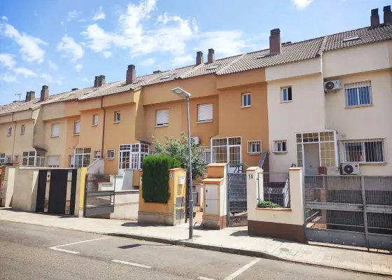 Se vende Unifamiliar en Los Rosales en Ciudad Real
