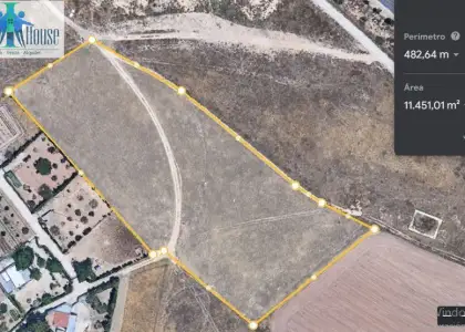 T113. Inmohouse vende parcelas en sector 24 en Albacete