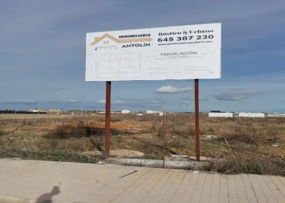 Terreno industrial en venta en Carrión de Calatrava