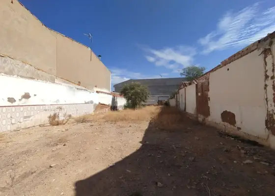 Terreno / Urbano (solar) En Venta Calle Melilla, Tomelloso en Tomelloso