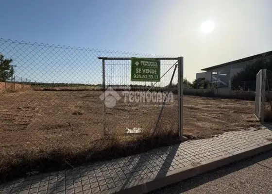 Terrenos en venta en Guadamur - Guadamur, 70.000 €, 700 m2, ref. 661535 en Guadamur