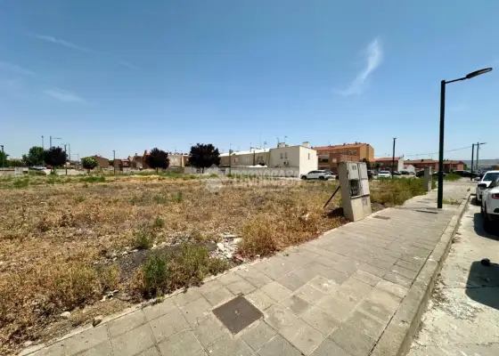 Terrenos en venta en Marchamalo - Centro Ciudad, 27.000 €, 106 m2, ref. 663204 en Marchamalo