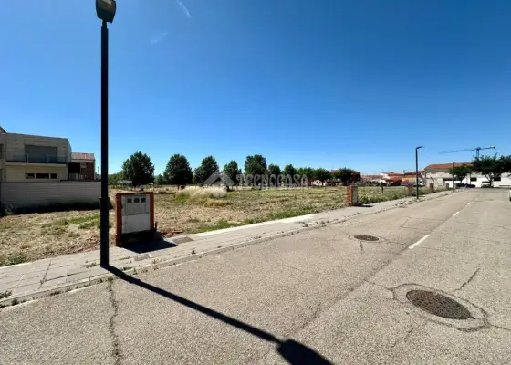 Terrenos en venta en Marchamalo - Centro Ciudad, 55.000 €, 145 m2, ref. 660362 en Marchamalo