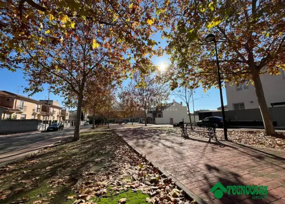 Terrenos en venta en Torrijos - Torrijos, 45.000 €, 220 m2, ref. 642642 en Torrijos