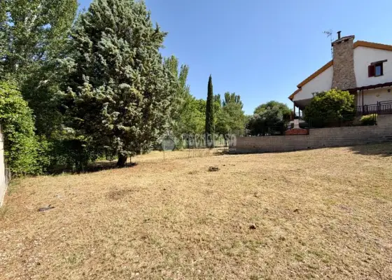 Terrenos en venta en Villanueva De La Torre - Villanueva De La Torre, 115.000 €, 500 m2, ref. 664912 en Villanueva de la Torre