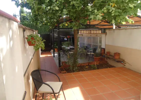 Venta de adosado en zona residencial con piscina comunitaria en Manzanares