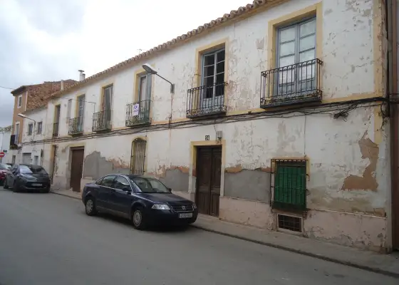 Venta de casa de 338 metros cuadrados a escasos metros del centro en Manzanares