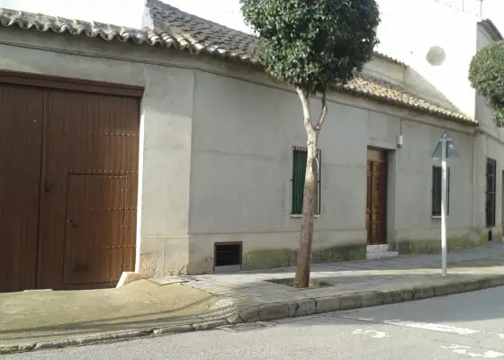 Venta de casa de 433 metros cuadrados con 32 metros de fachada en Manzanares