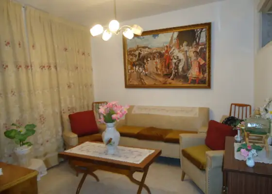 Venta de casa de vecinos en la Plaza Santa Cruz en Manzanares