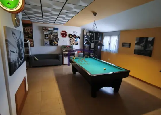 venta de casa en Manzanares, Avenida Cristóbal Colón