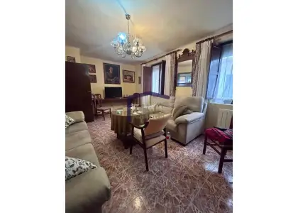 venta de casa en Manzanares, Plaza de la constitución en Manzanares