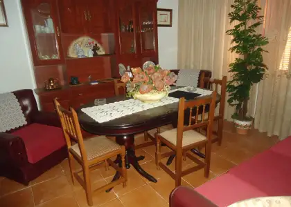 Venta de casa en planta baja de tres dormitorios y patio en zona centro de salud nuevo en Manzanares