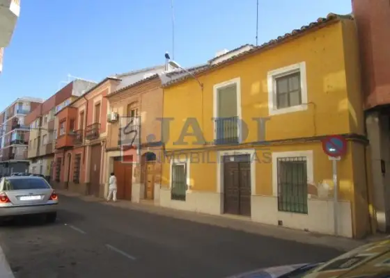 venta de casa en Valdepeñas, CENTRO en Valdepeñas