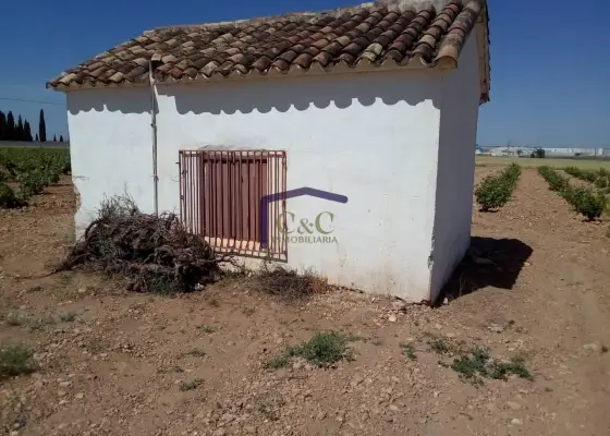 venta de finca rústica en Manzanares, Cementerio