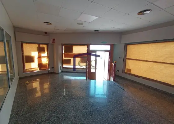 venta de local en Manzanares, Centro