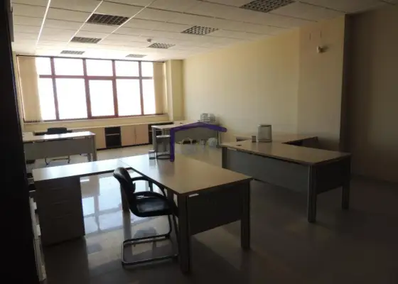 venta de local en Manzanares, Polígono industrial