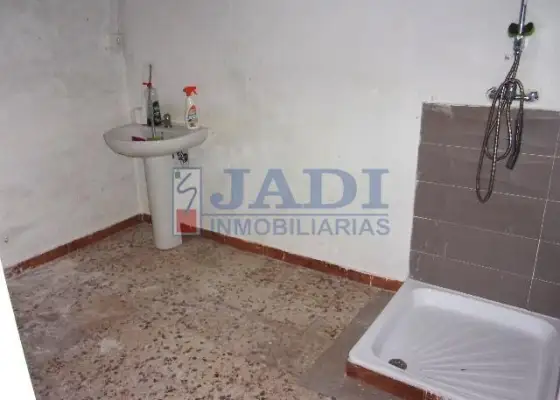 venta de local en Valdepeñas, CENTRO