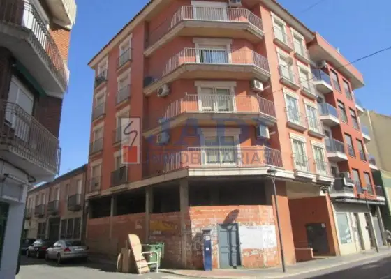 venta de local en Valdepeñas, CENTRO