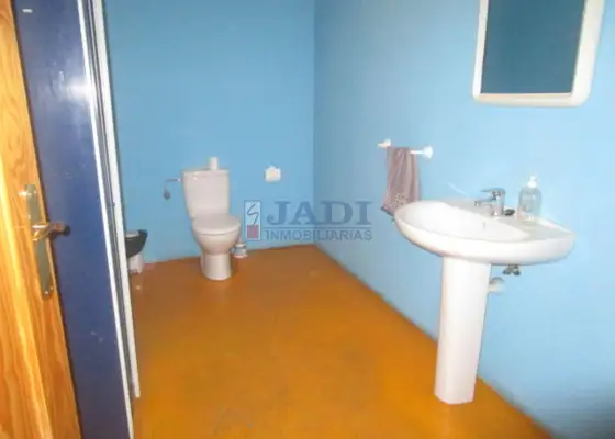 venta de nave en Valdepeñas, POLIGONO